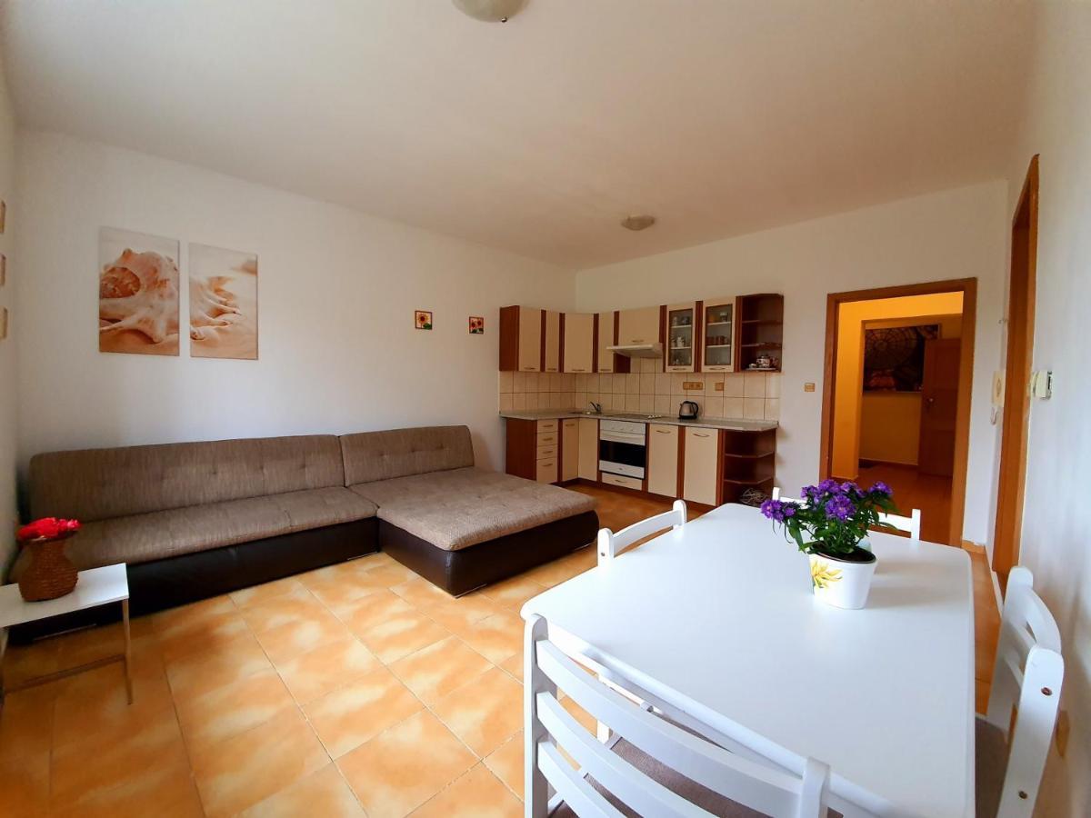 Apartman U Slunecnice Husinetz 外观 照片